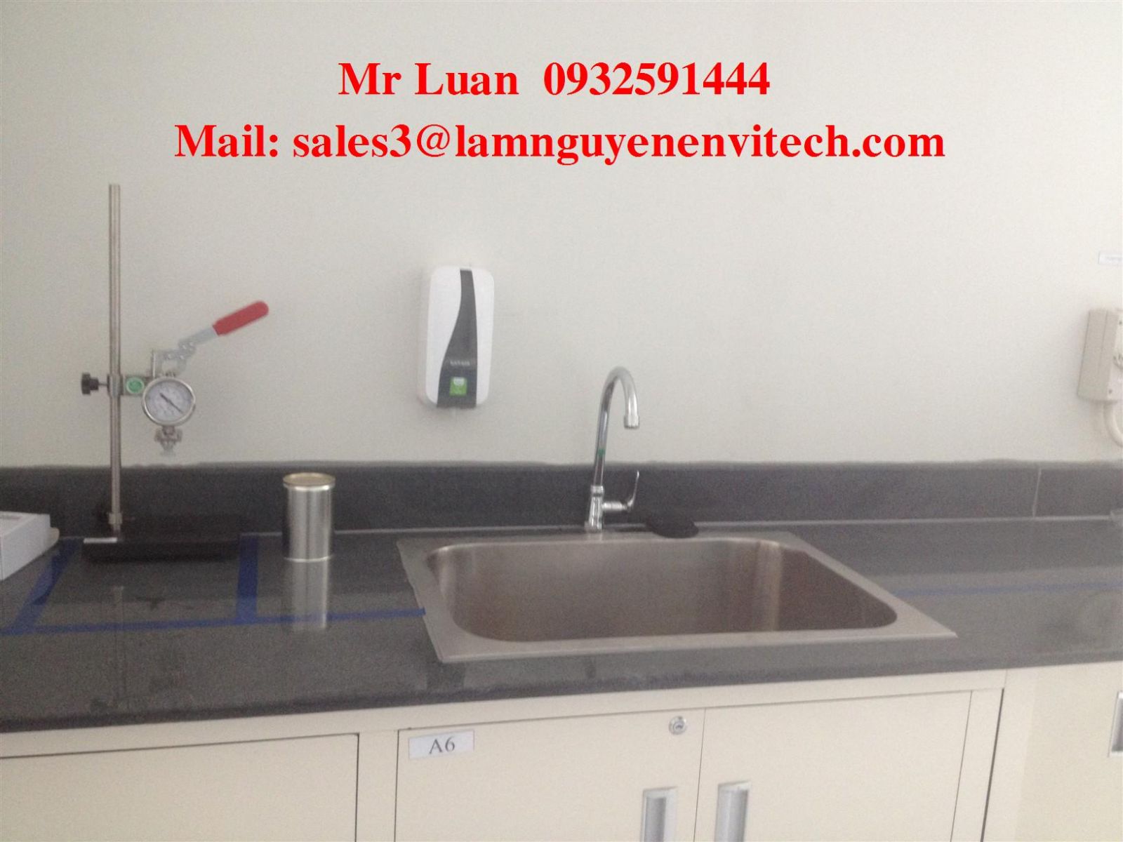Bàn thí nghiệm Lâm Nguyễn